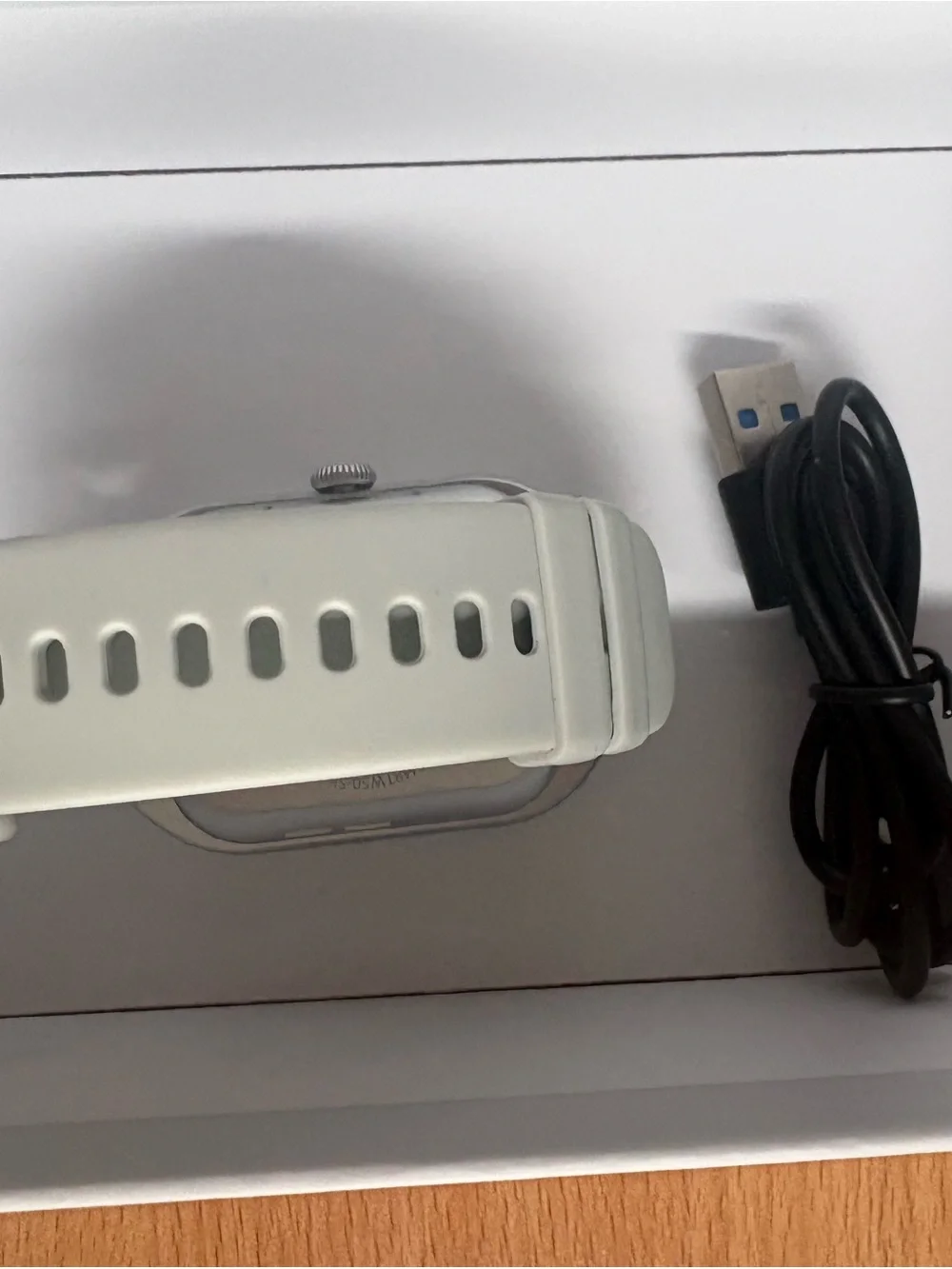 Fitness VIVITAR Smart Watch with Silicone Band (off white)